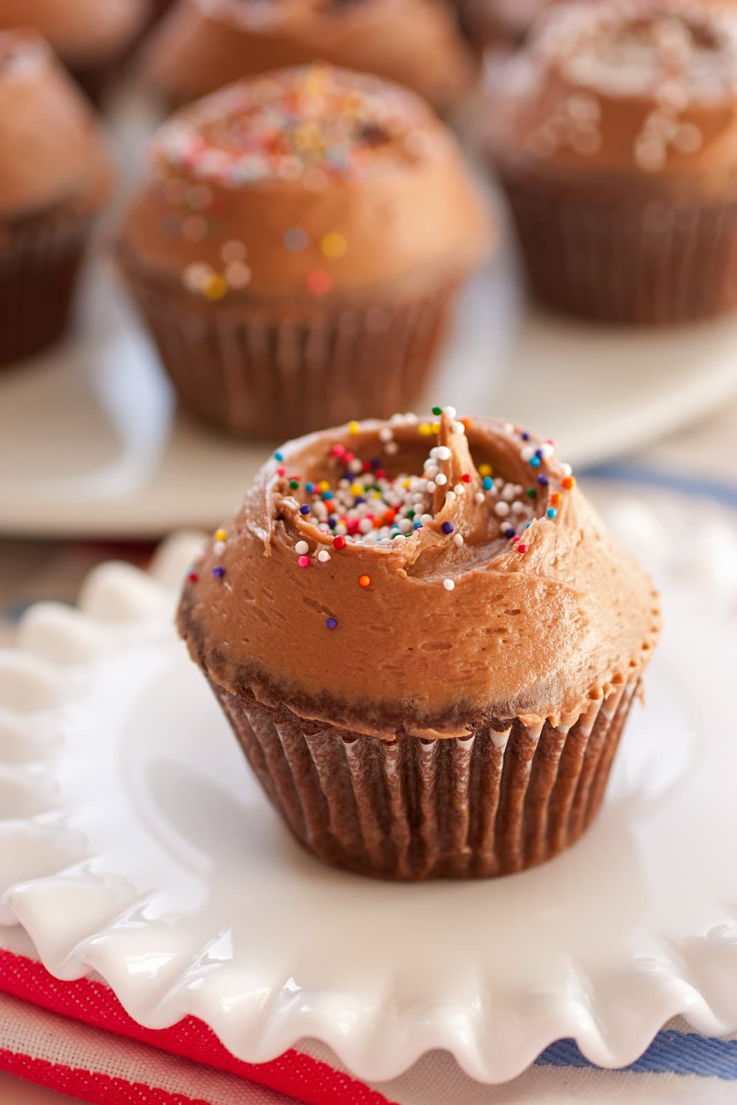 Chocolate Cupcakes with Chocolate Cream Cheese Frosting - Cooking Classy