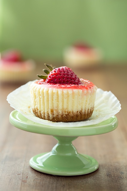 Cheesecake Cupcakes {With Strawberry or Salted Caramel Topping ...
