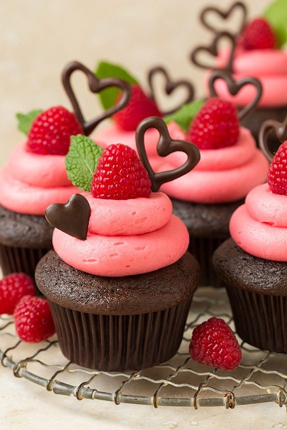 Dark Chocolate Cupcakes with Raspberry Buttercream Frosting - Cooking ...