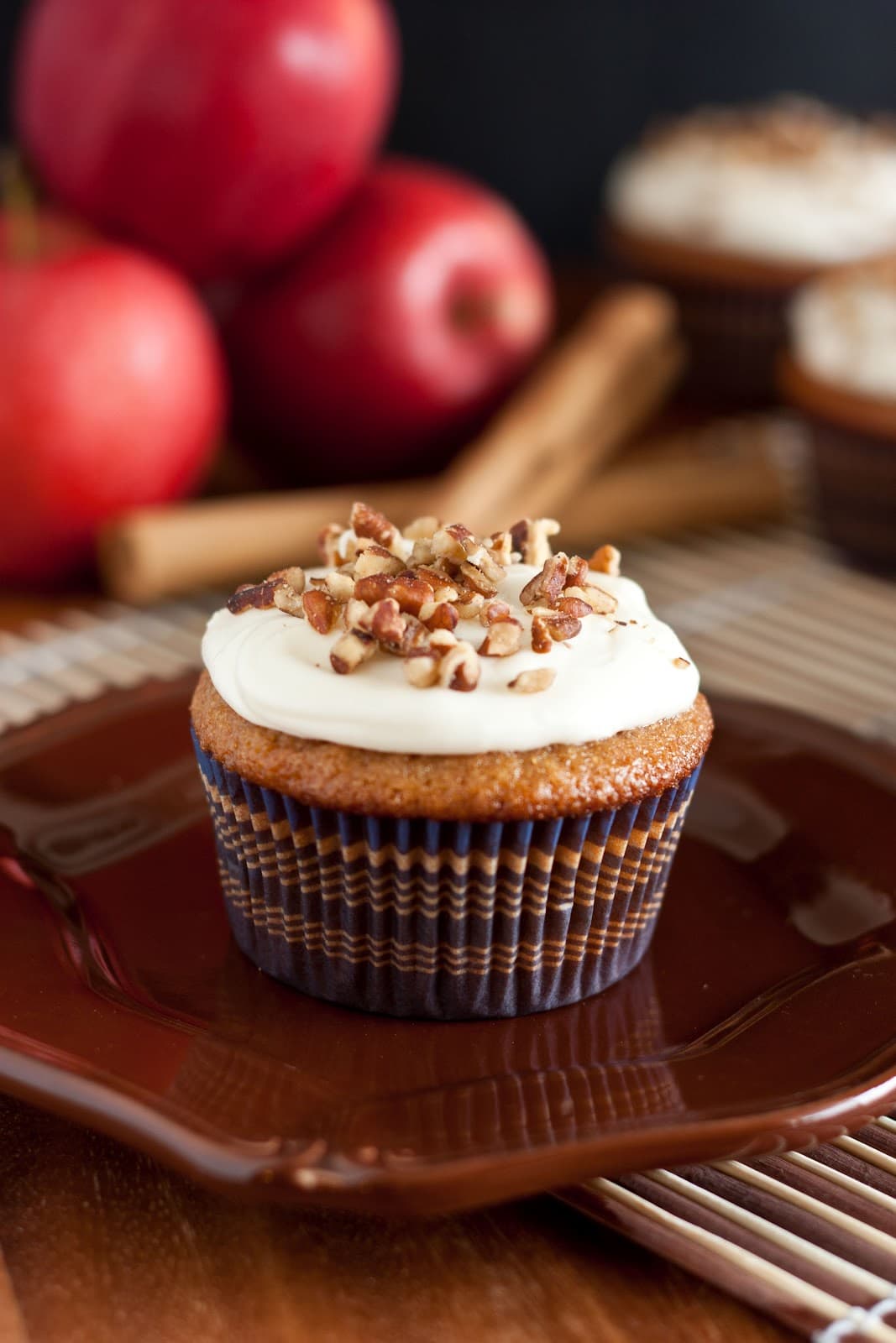 Applesauce Spice Cupcakes - Cooking Classy