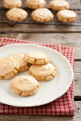 Browned Butter Crinkle Cookies with Salted Caramel Frosting