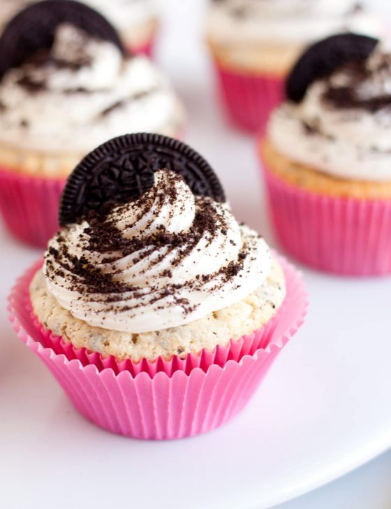 Cookies and Cream Cheesecake Cupcakes {aka Oreo Cheesecake Cupcakes