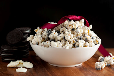 Oreo Popcorn in a Bowl