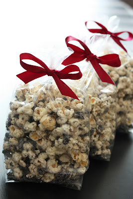Cookies and Cream Popcorn in Gift Bags