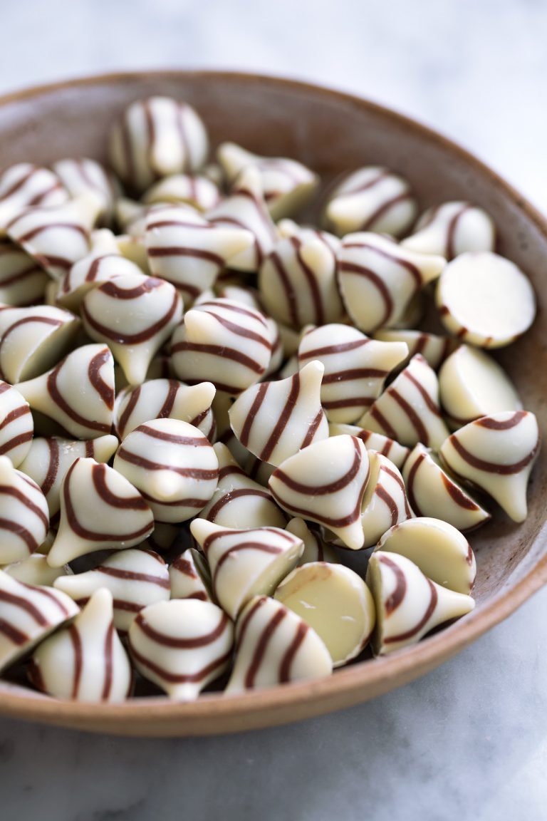 Pretzel M M Hugs Christmas Style Cooking Classy