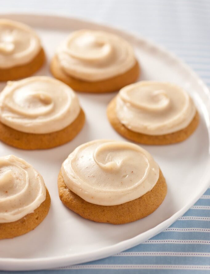 Browned Butter Crinkle Cookies with Salted Caramel Frosting Cooking Classy