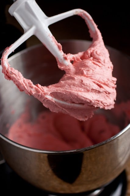 strawberry buttercream frosting2