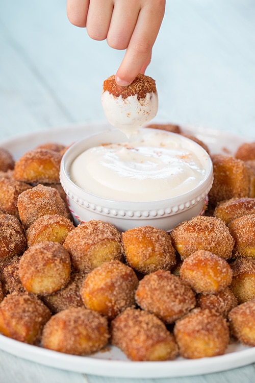 Auntie Anne S Copycat Cinnamon Sugar Pretzel Bites Nuggets With Cream Cheese Dipping Sauce Cooking Classy