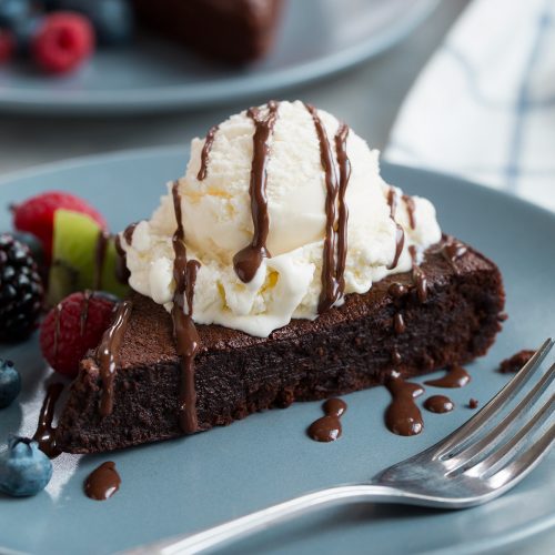 Flourless Chocolate Cake (Easy Recipe!) - Cooking Classy