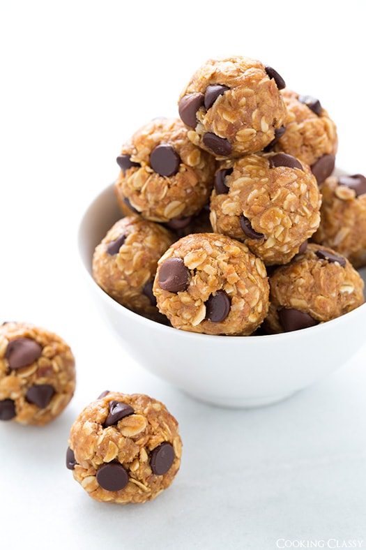 No Bake Energy Bites stacked in a white bowl
