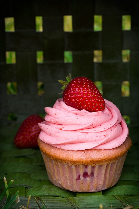 Strawberry Cupcakes with Strawberry Buttercream Frosting Cooking Classy