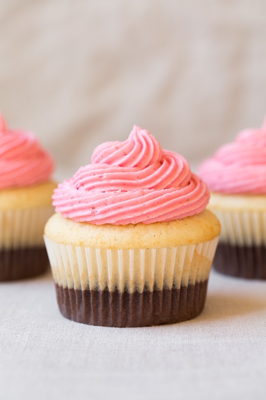 unique cupcake recipe with two layers 