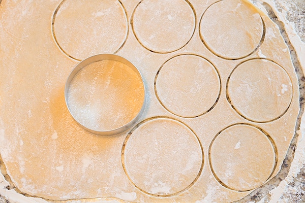 How to make Cannoli - cutting the cannoli dough