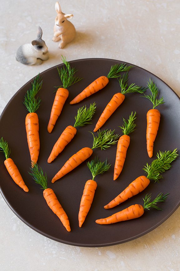 Marzipan Carrots for carrot cake cupcakes
