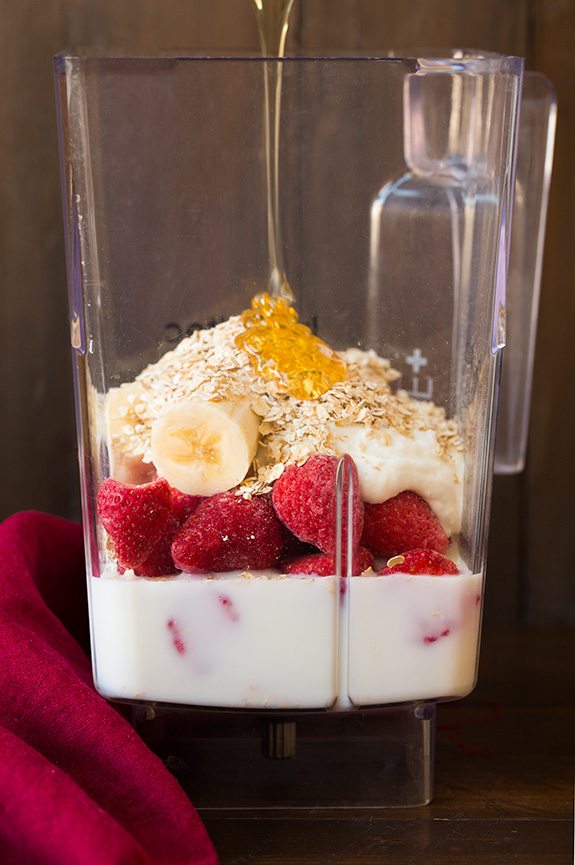 Strawberry Banana Oat Smoothie / Cooking Classy