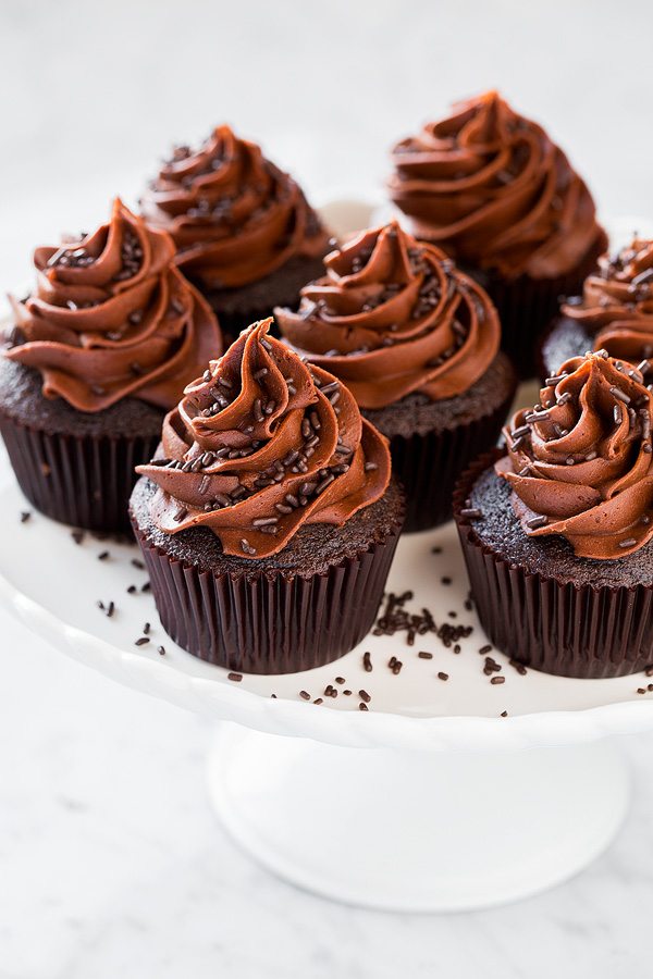 chocolate cupcake recipe with chocolate buttercream frosting