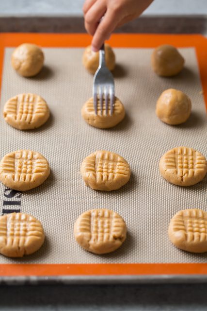 Peanut Butter Cookies {Best Recipe!} - Cooking Classy