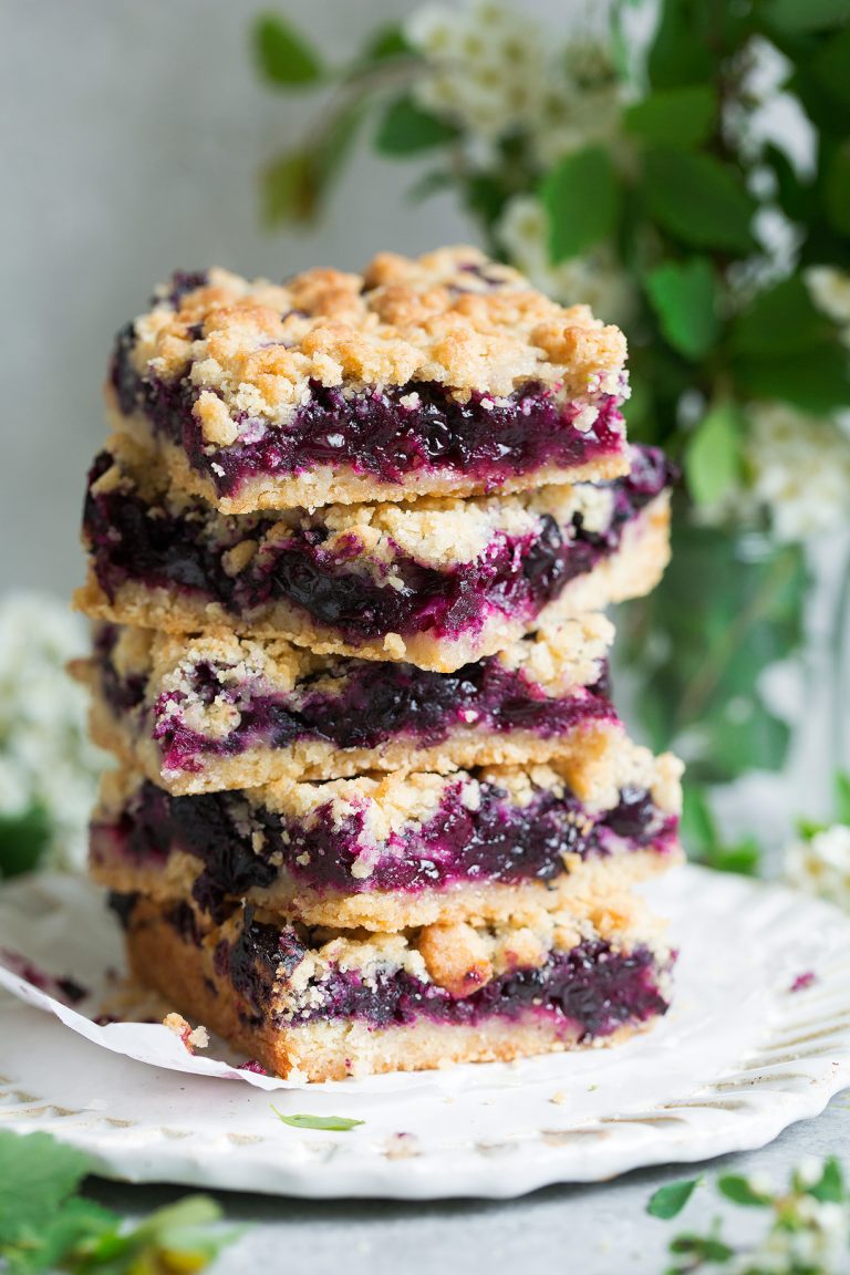 Blueberry Bars with Crumble Topping -Blueberry Recipes